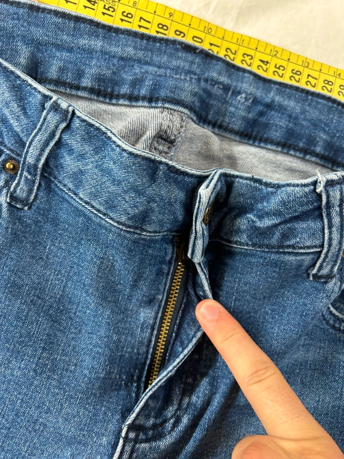 Uitlopende marineblauwe jeans vintage maat 42 – photo 11
